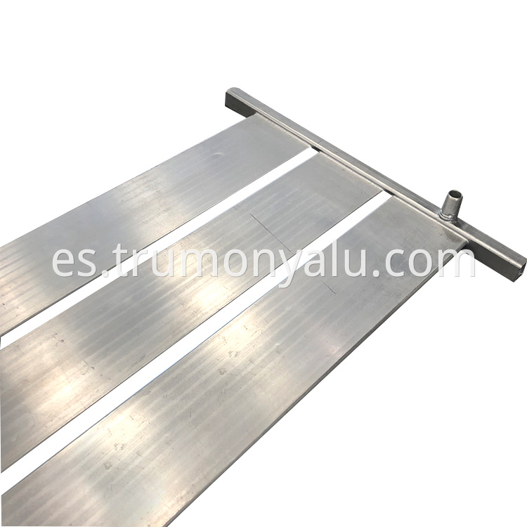 Cooling plate (10)